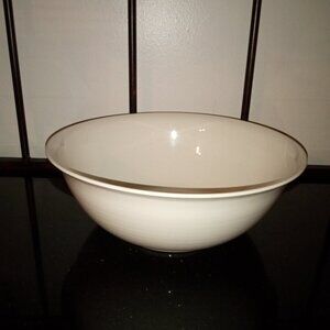 Pfaltzgraff 12" Bowl 🥣